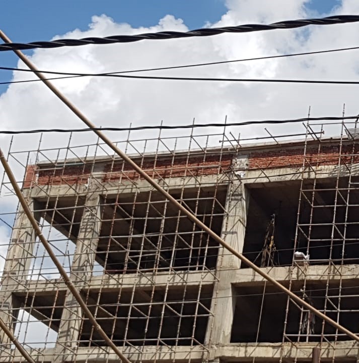 Commercial building - Momentous Contructions
